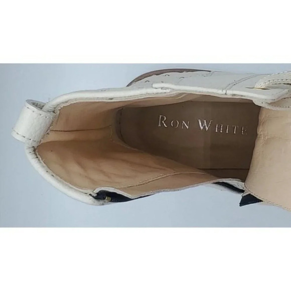 RON WHITE WOMEN  Sz 39 Fearn Snow (White) Ankle Boot Soft Tumbled Calf Studs - Picture 9 of 10